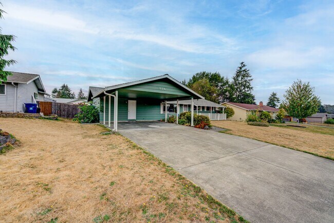 Building Photo - Spacious 4-Bedroom Home in Prime Renton Lo...