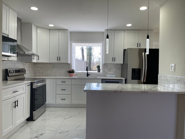 Photo - 6204 Greeley Blvd House