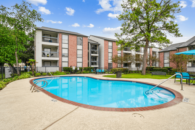 Building Photo - Brandon Oaks Apartments