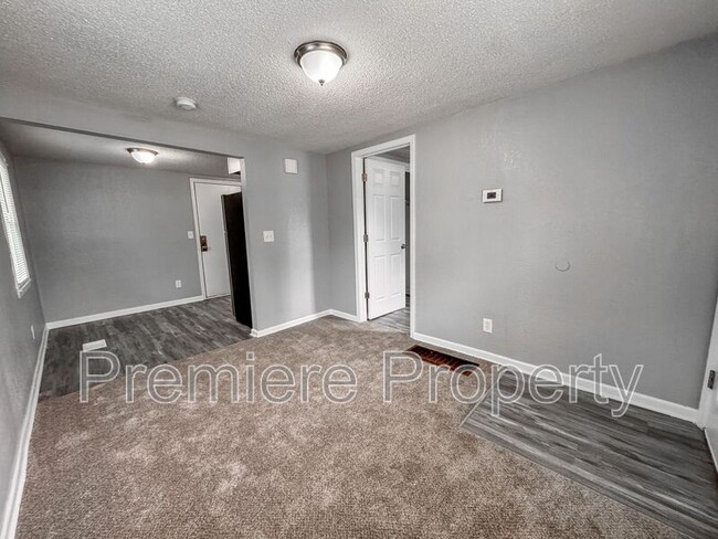 Foto del edificio - 5230 NE Barnes Ave