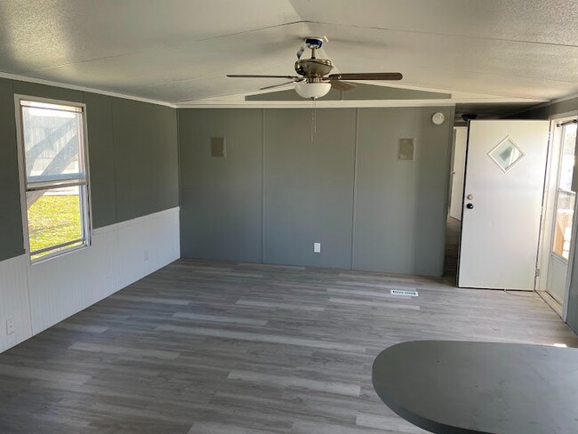 Building Photo - 7601 N Hwy Vv