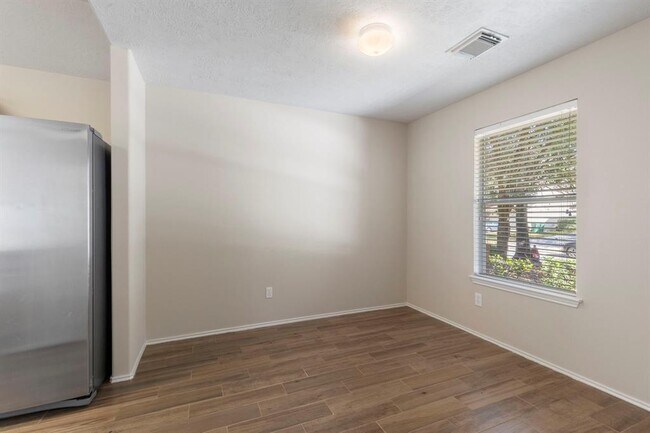 Foto del edificio - 31 Bark Bend Pl