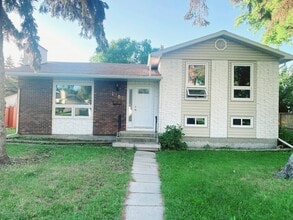Building Photo - 1203 Chancellor Dr