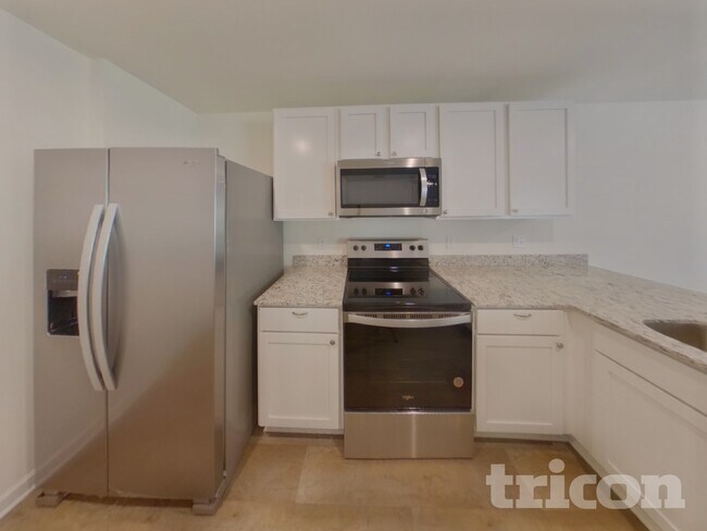 Building Photo - 1073 Crescent Moon Lp