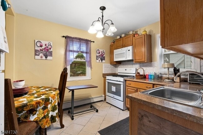 Building Photo - 53 Poplar Ave