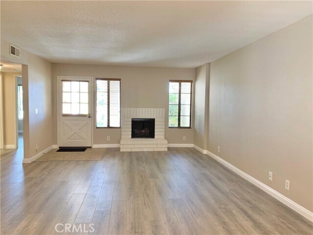 Foto del edificio - 535 S College Ave