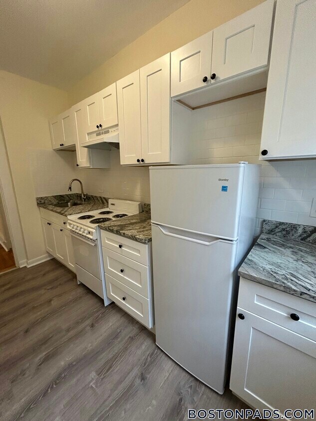 Foto principal - 1315 Commonwealth Ave
