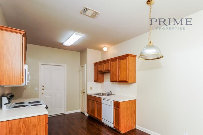 Foto del edificio - Freshly Updated Duplex Near Settlement Park