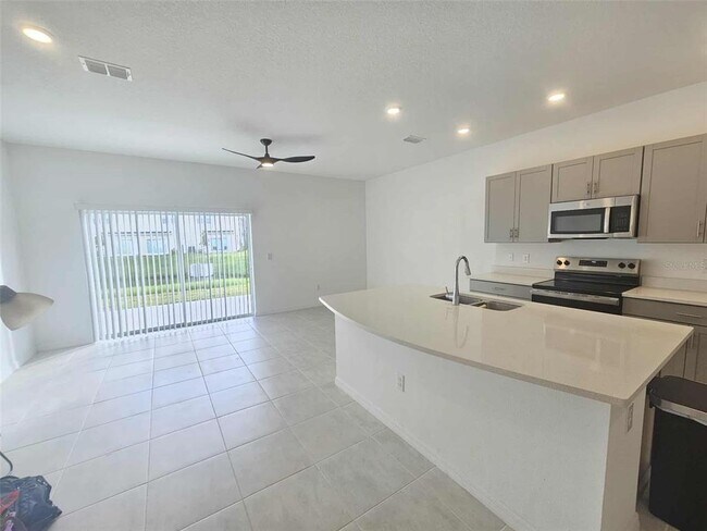 Foto del edificio - 6030 Whetstone Ct