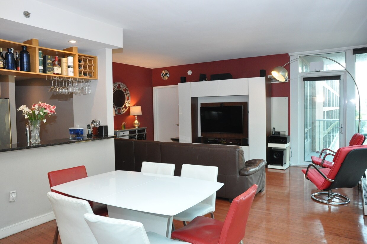 Sala de estar - 1 Shore Ln