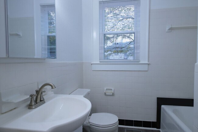 Foto del edificio - Charming Downtown Home