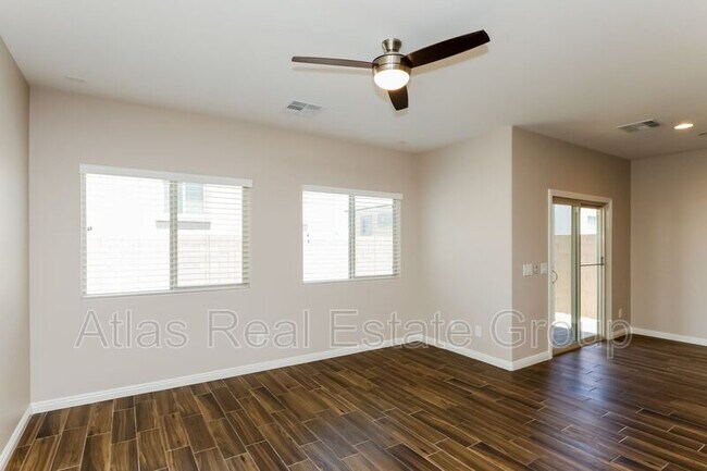Building Photo - 1128 Aubrey Springs Ave