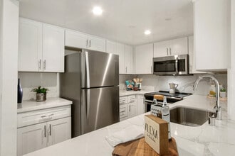 Interior Photo - Masselin Park West