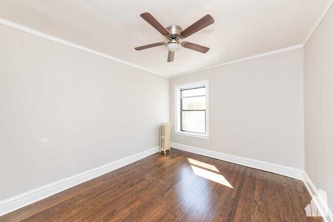 Foto del edificio - 5075 N Wolcott Ave