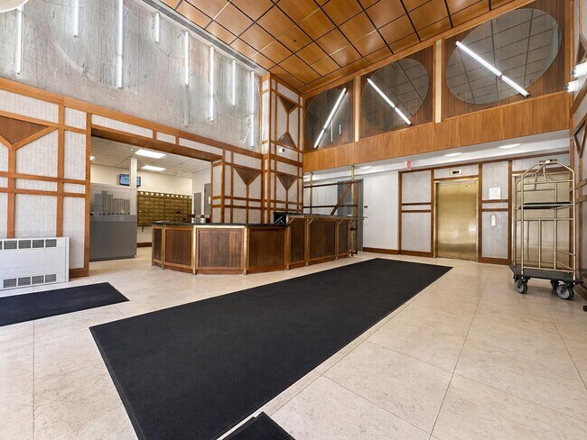 Foto del edificio - 323 W 96th St