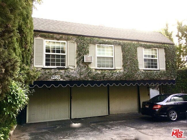 Building Photo - 9050 Elevado Ave