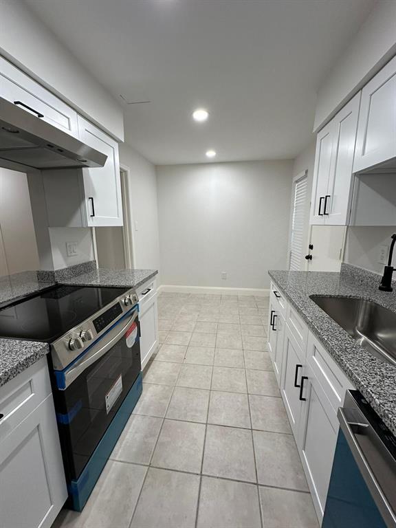 Building Photo - 6402 Del Monte Dr