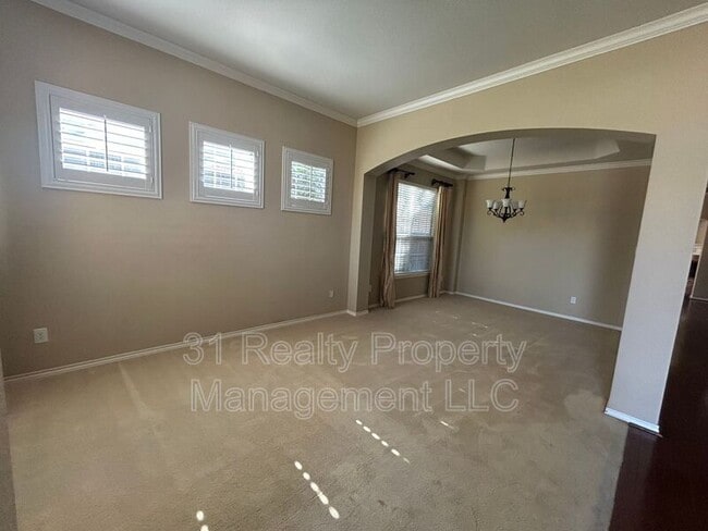 Building Photo - 4632 Aylesbury Ct