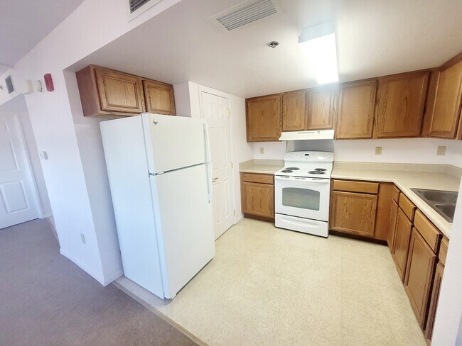 Cocina - 330 W Court St