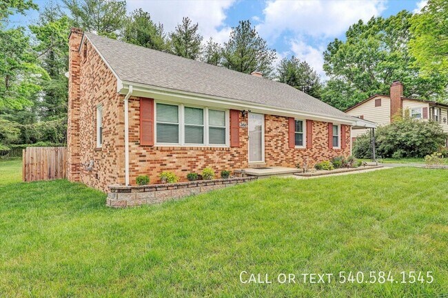 Building Photo - 3166 Galloway Dr