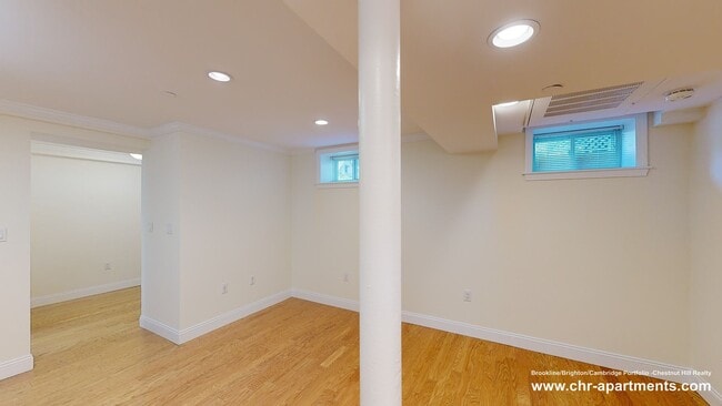 Building Photo - 3 Langdon St