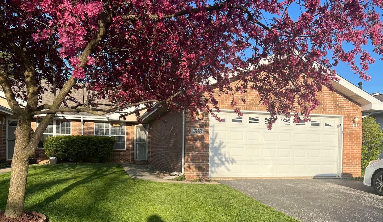 Primary Photo - 2939 Freedom Cir