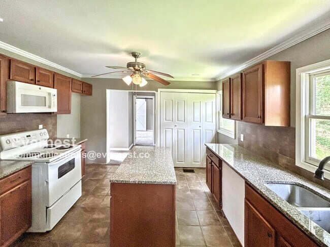 Foto del edificio - 2520 2nd St NW