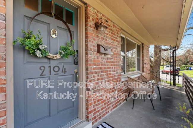 Photo - 2104 Tamarack Dr House