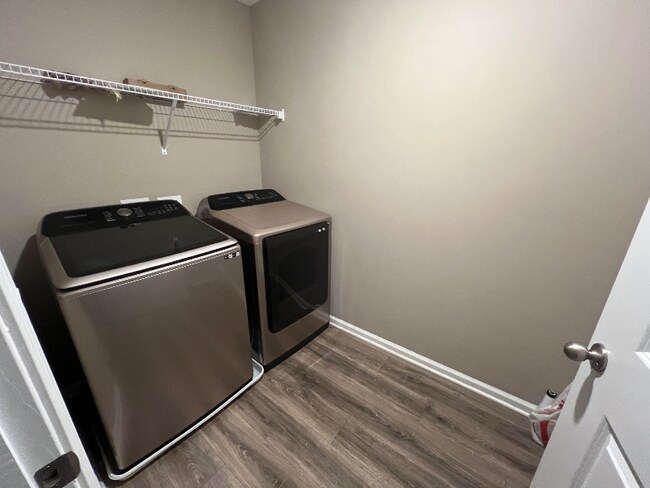 Foto del edificio - 956 Fred Ln