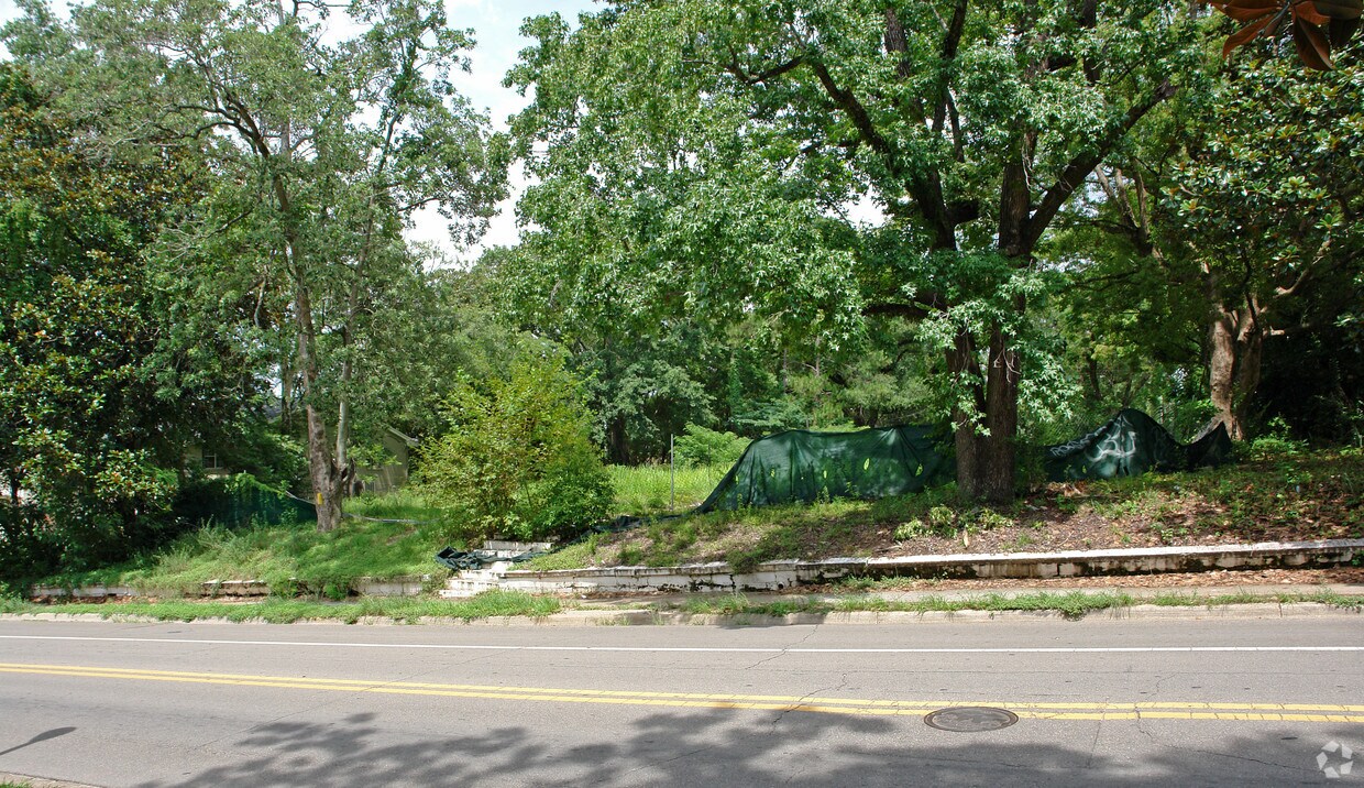 Primary Photo - Symphony Condominiums