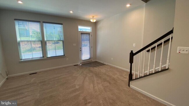 Building Photo - 148 Rebecca Hammond Ct