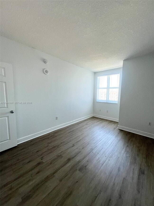 Building Photo - 50 Menores Ave