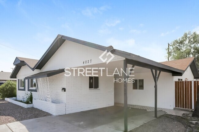 Foto del edificio - Spacious 4 bedroom home with a POOL in Pho...