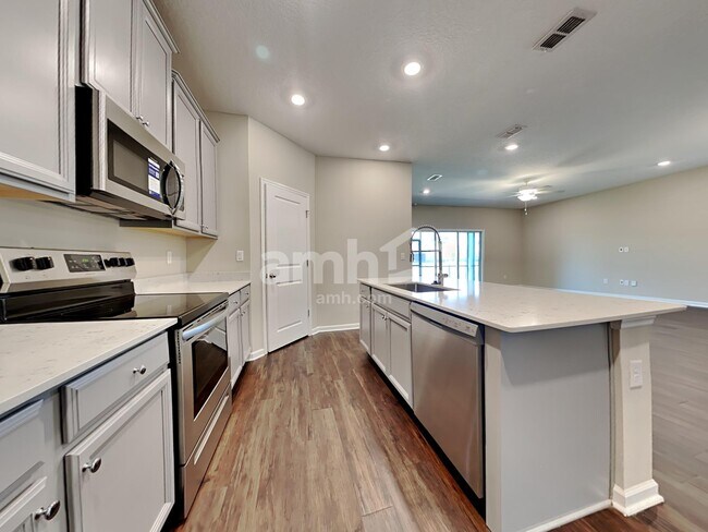 Foto del edificio - 172 Hemlock Point