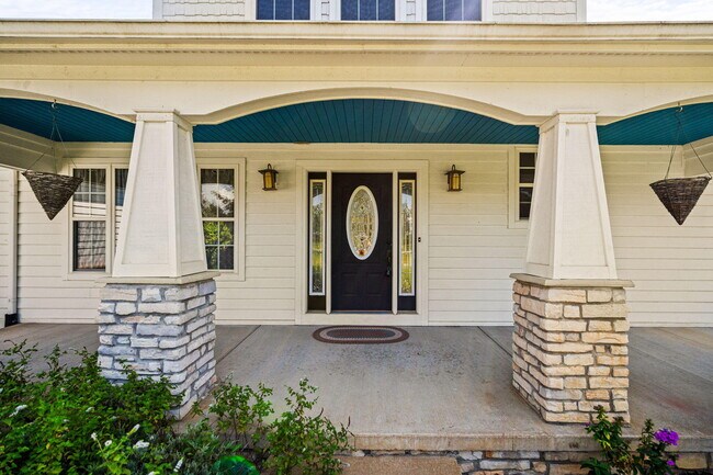 Building Photo - 950 Marshall Lakes Dr