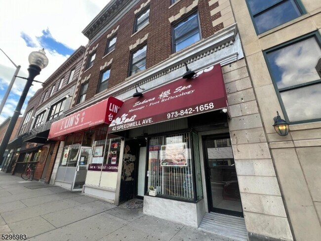 Foto del edificio - 40 Speedwell Ave