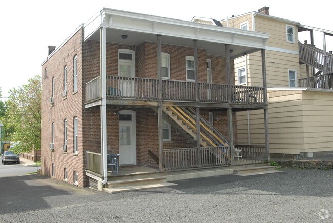 Building Photo - 47 Park Ave