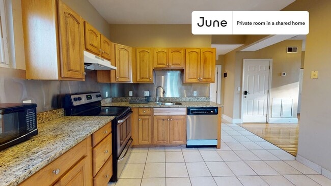 Photo - Private bedroom in 4 bed/1.5 bath Home