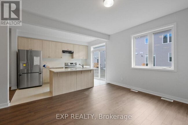 Building Photo - 473 Brigatine Ave