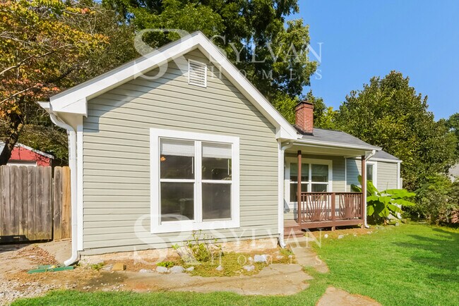 Foto del edificio - Prepare to fall in love with this 3 bedroom, 2 bathroom home