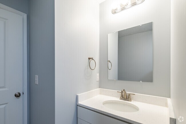 Baño de 3BR, 2BA y 1165 pies cuadrados - Circle Point Villas