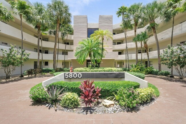 Photo - 5800 Camino Del Sol Apt #102, Boca Raton, FL 33433 - 2 BR 2 BA condo