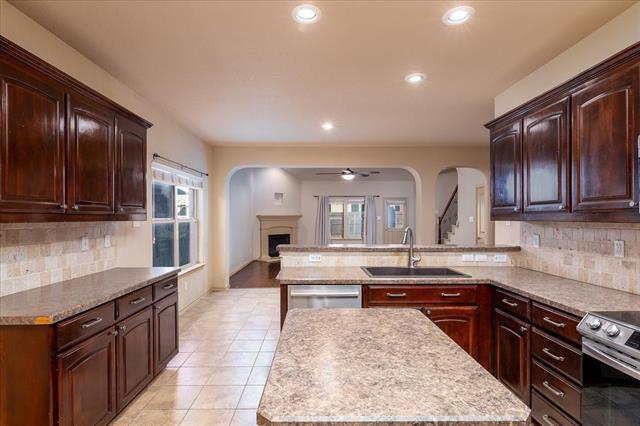 Foto del edificio - 4505 Shagbark Dr