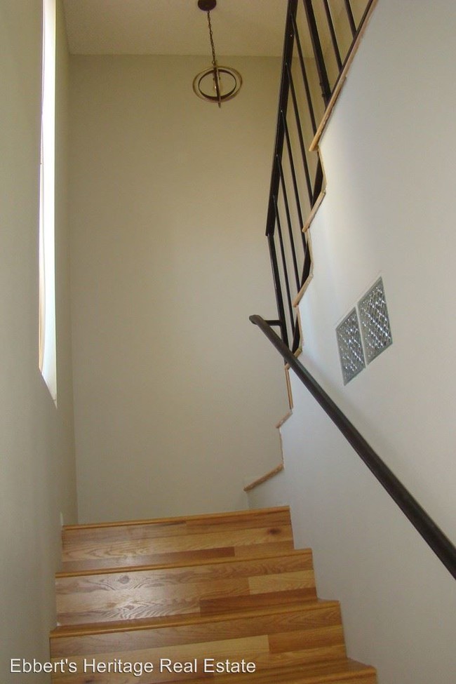 Foto del edificio - 4182 Oakwood Rd