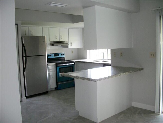 Building Photo - 11000 NW 21st St