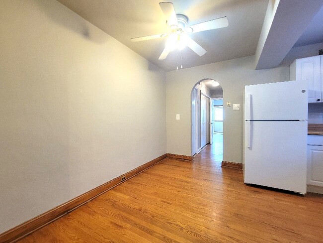 Foto del edificio - 6636 Devonshire Ave