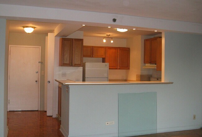 KIT - 620 Peachtree St NE