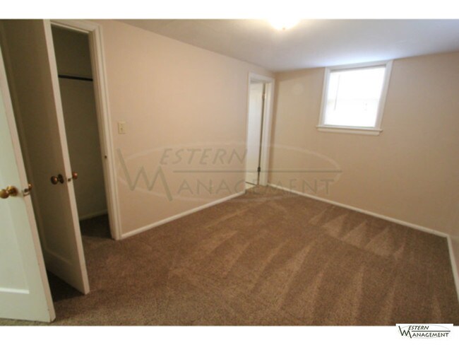 Building Photo - All utilities included!