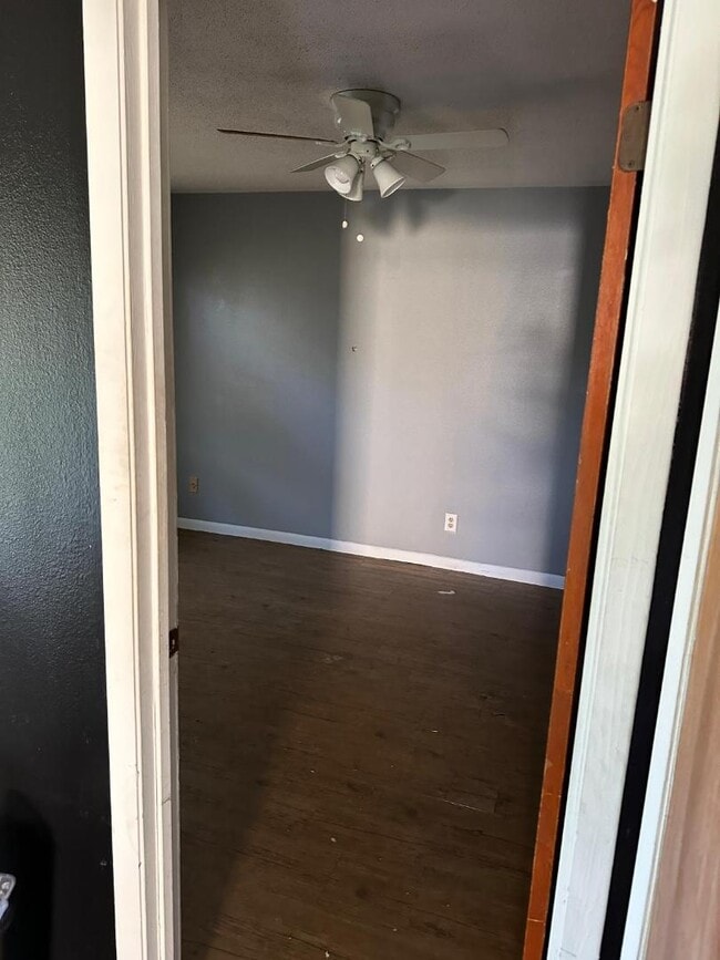 Building Photo - 200 SE Hanover Pl