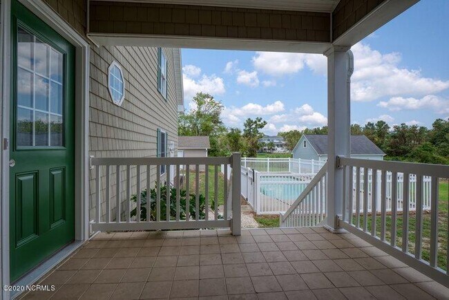Building Photo - 300 Howards Ln